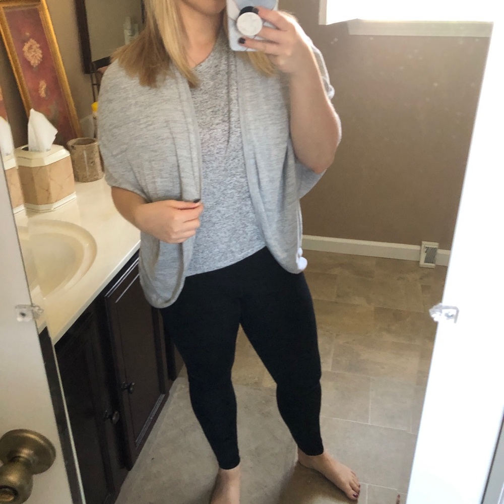 Gray short sleeve open cardigan